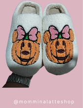 Load image into Gallery viewer, Pumpkin Girlie Slippers