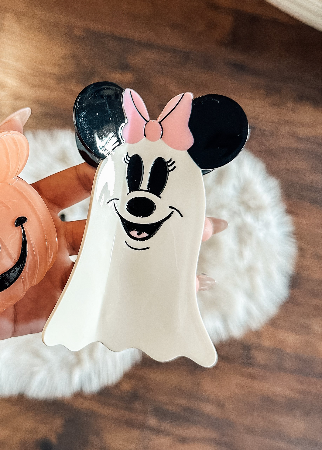 Ghost Hair Clip-ships mid July