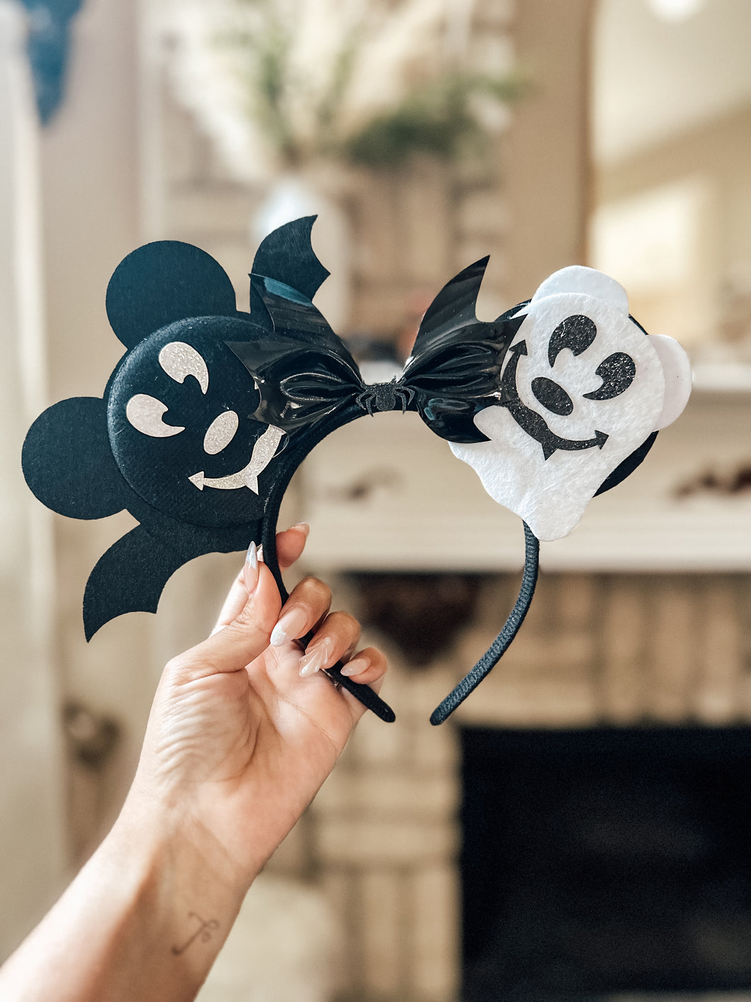 Ghostie Black/white Ears